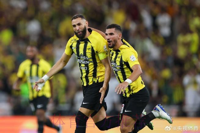 本泽马本场数据：7次射门1次进球 3次成功过人