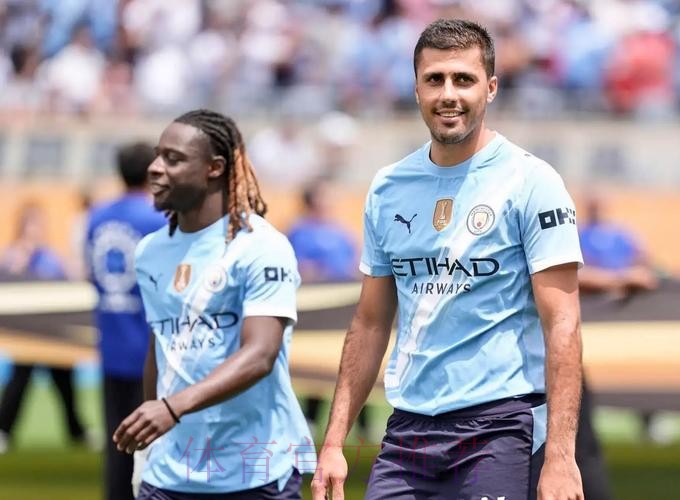 世体:贝尔和伊斯科已回归合练 两人均可出战曼城 世体:贝尔和伊斯科已回归合练 两人均可出战曼城