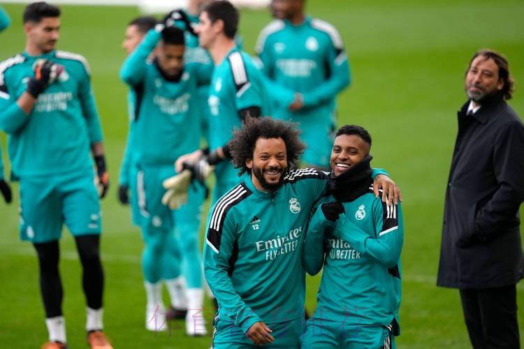 今夏没巡回赛 皇马仍旧在自家训练基地进行备战